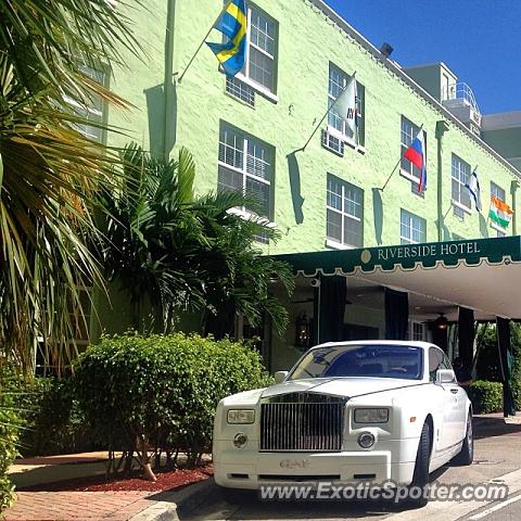Rolls-Royce Phantom spotted in Fort Lauderdale, Florida