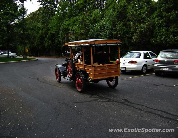 Other Vintage spotted in Downers Grove, Illinois