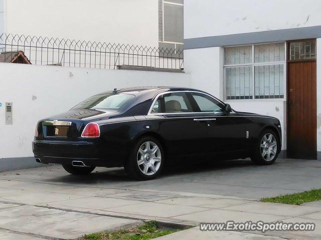 Rolls-Royce Ghost spotted in Lima, Peru