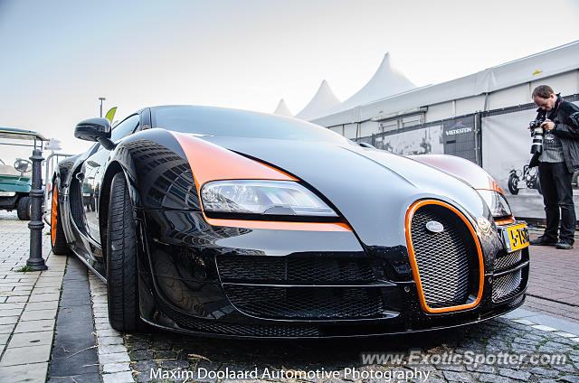 Bugatti Veyron spotted in Knokke-Heist, Belgium