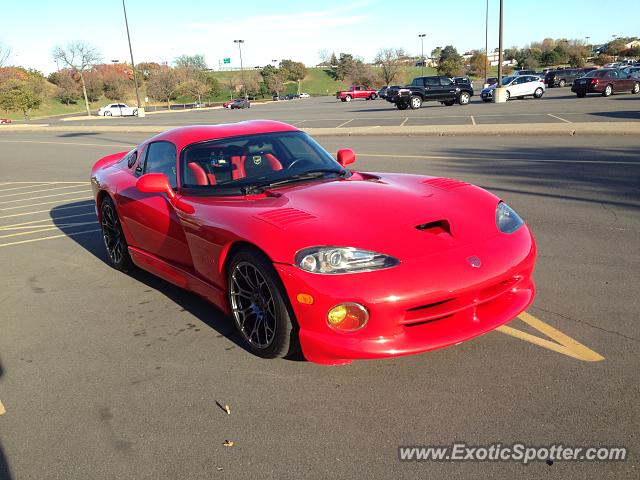 Dodge Viper spotted in Burnsville, Minnesota