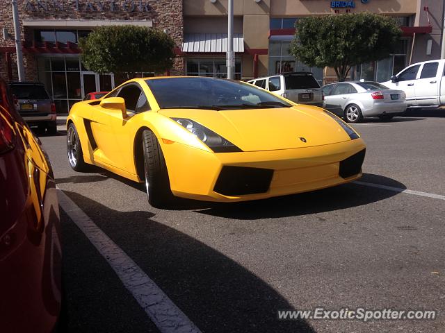 Lamborghini Gallardo spotted in Albuquerque, New Mexico