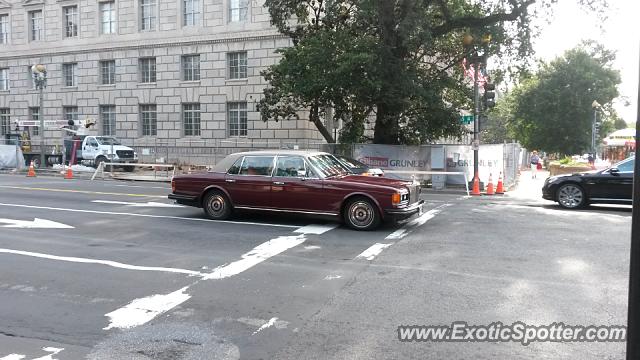 Rolls-Royce Silver Spur spotted in Washington DC, Virginia