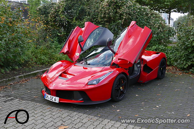 Ferrari LaFerrari spotted in Düsseldorf, Germany