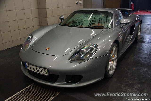Porsche Carrera GT spotted in Warsaw, Poland