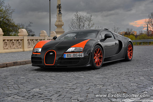 Bugatti Veyron spotted in Warsaw, Poland