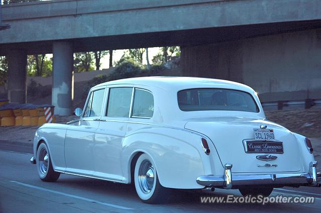 Rolls-Royce Silver Cloud spotted in Glendale, California