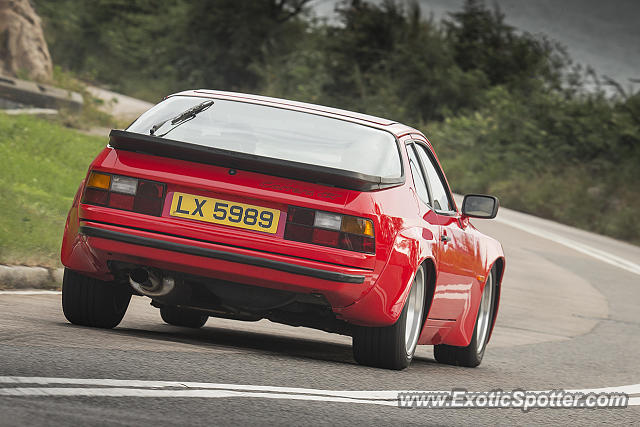 Porsche Carrera GT spotted in Hong Kong, China