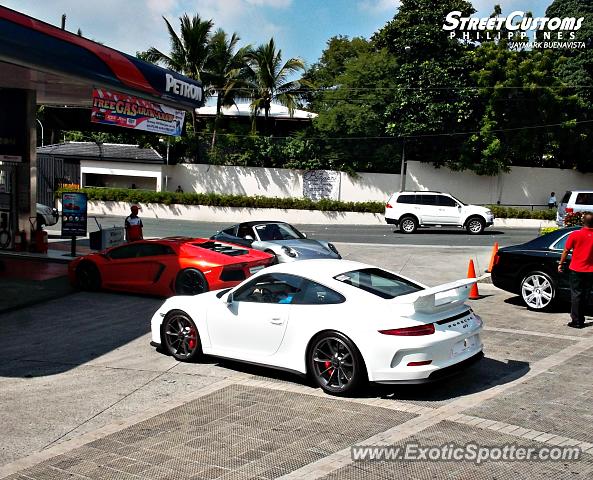 Lamborghini Aventador spotted in Makati, Philippines