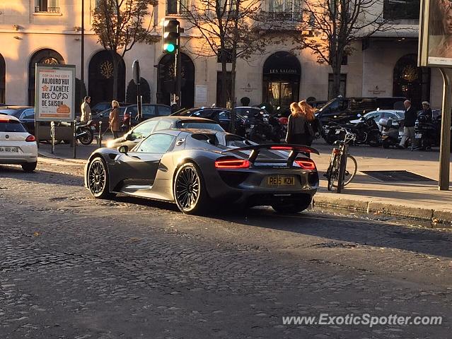 Porsche 918 Spyder spotted in Paris, France