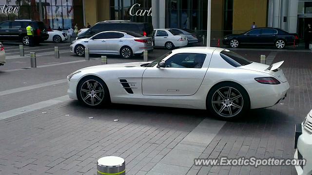 Mercedes SLS AMG spotted in Dubai, United Arab Emirates