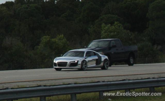 Audi R8 spotted in 95 Highway, Florida
