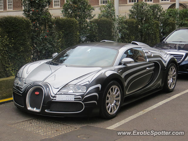Bugatti Veyron spotted in London, United Kingdom