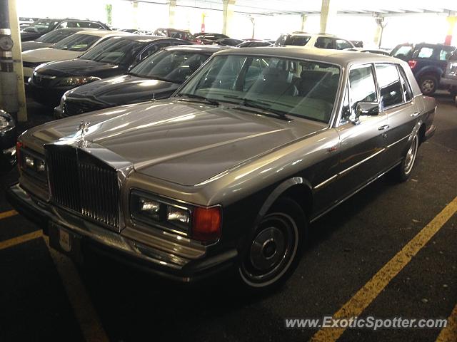 Rolls-Royce Silver Spur spotted in Boca Raton, Florida