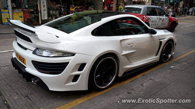 Porsche 911 GT2 spotted in Hong Kong, China