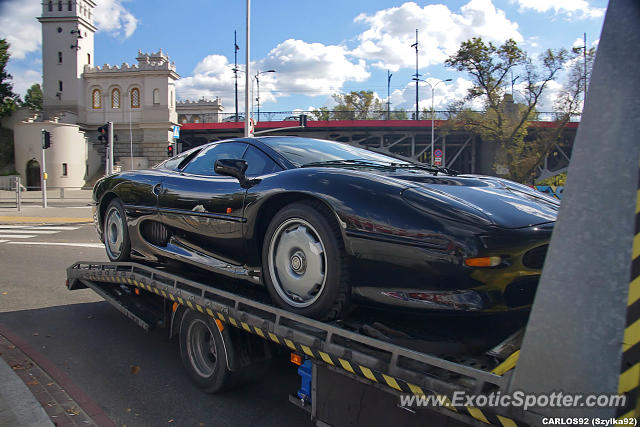 Jaguar XJ220 spotted in Warsaw, Poland