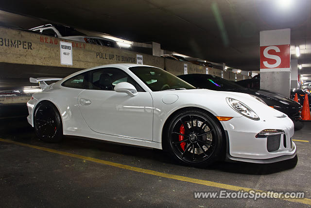 Porsche 911 GT3 spotted in Manhattan, New York