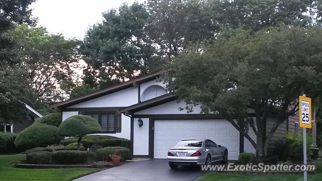 Mercedes SL600 spotted in Downers Grove, Illinois