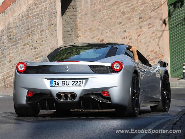 Ferrari 458 Italia spotted in Istanbul, Turkey