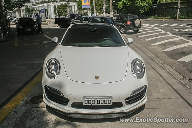 Porsche 911 Turbo spotted in São Paulo, Brazil