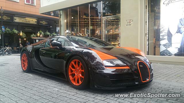 Bugatti Veyron spotted in London, United Kingdom