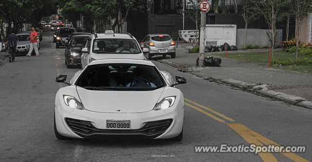 Mclaren MP4-12C spotted in São Paulo, Brazil