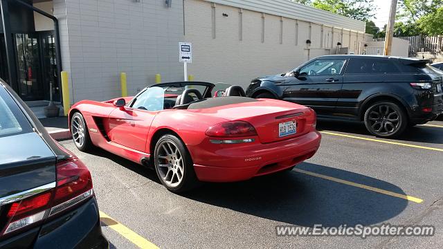 Dodge Viper spotted in Oak Brook, Illinois
