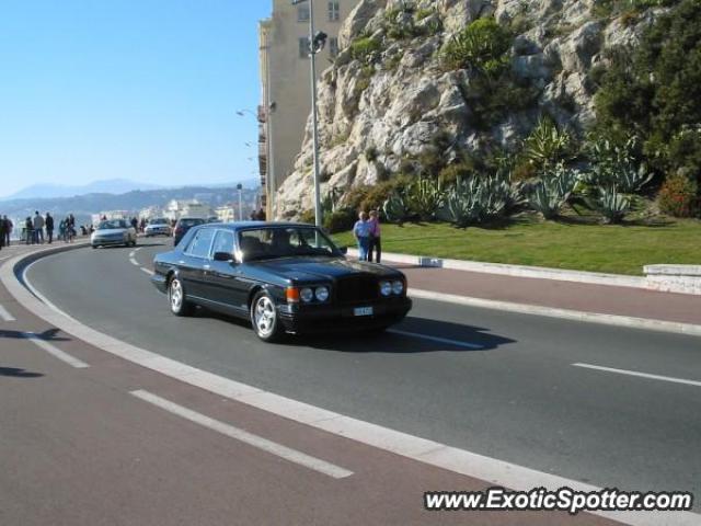 Bentley Arnage spotted in Niza, France