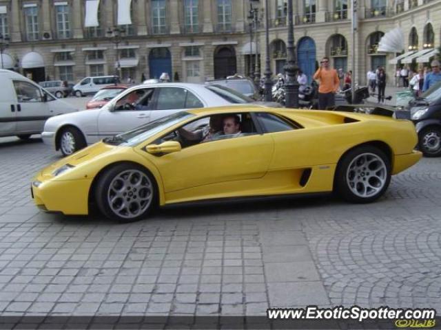 Lamborghini Diablo spotted in Paris, France