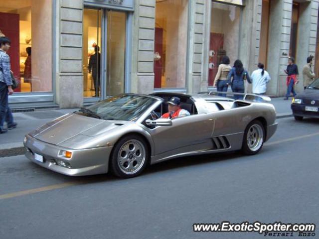 Lamborghini Diablo spotted in Milan, Italy