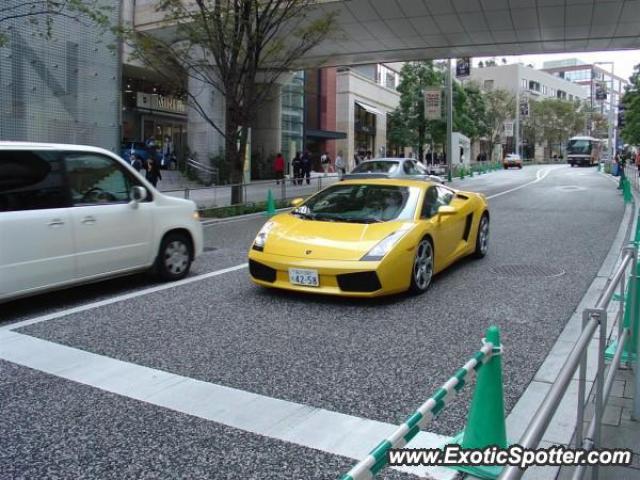 Lamborghini Gallardo spotted in Tokyo, Japan