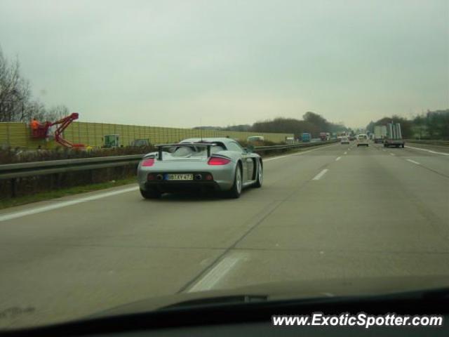 Porsche Carrera GT spotted in Autobahn, Germany