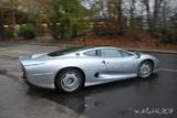 Jaguar XJ220