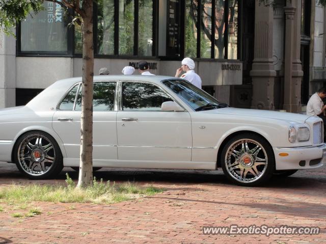 Bentley Arnage spotted in Boston, Massachusetts