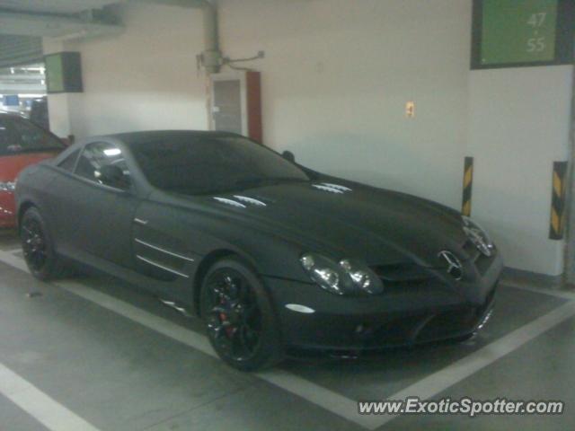 Mercedes SLR spotted in Beijing, China