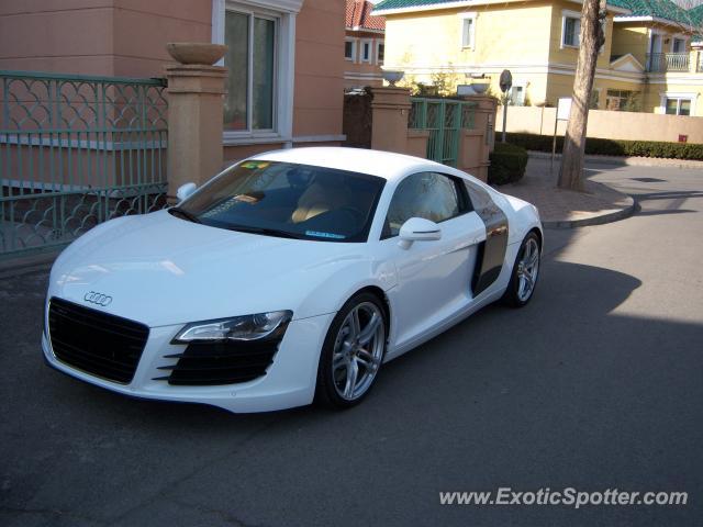 Audi R8 spotted in Beijing, China