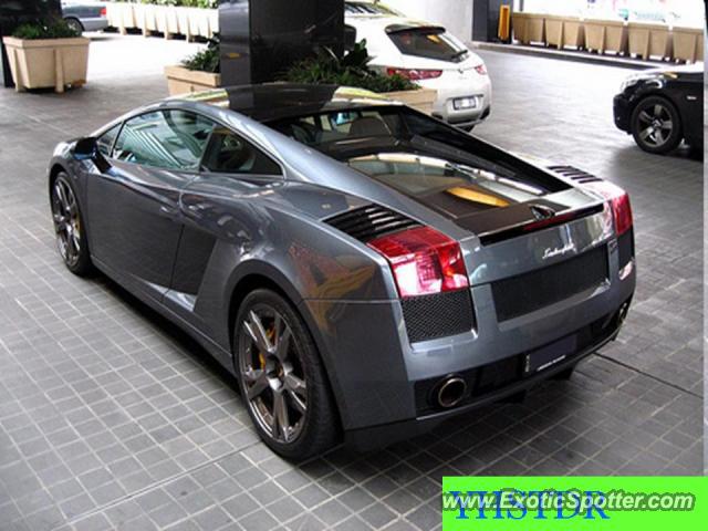 Lamborghini Gallardo spotted in Dubai, United Arab Emirates