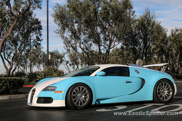 Bugatti Veyron spotted in Newport Beach, California