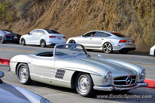 Mercedes 300SL spotted in Agoura Hills, California