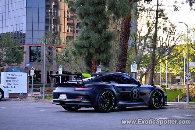 Porsche 911 GT3 spotted in Woodland Hills, California