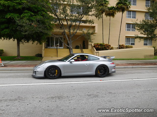 Porsche 911 GT3 spotted in West Palm Beach, Florida