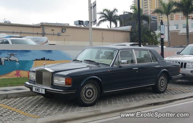 Rolls-Royce Silver Spirit spotted in Sunny Isles Bch, Florida