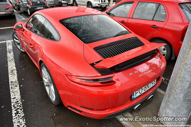 Porsche 911 spotted in Warsaw, Poland