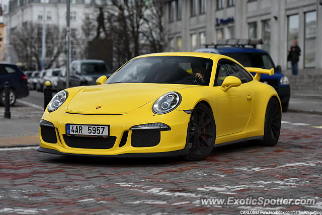 Porsche 911 GT3 spotted in Warsaw, Poland