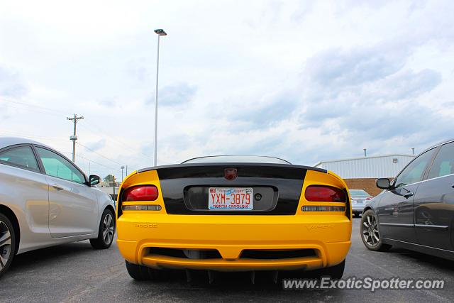 Dodge Viper spotted in Rocky Mount, North Carolina