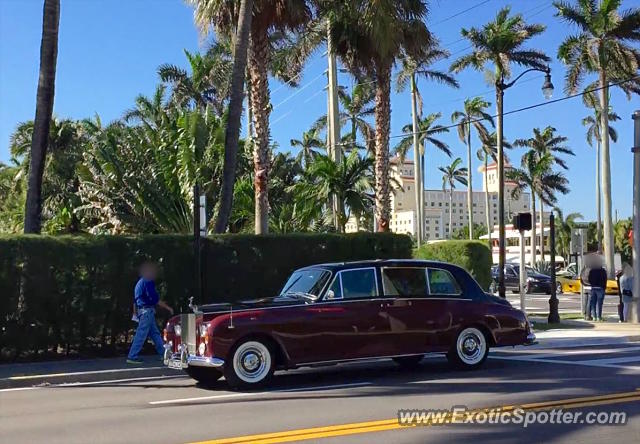 Rolls-Royce Phantom spotted in Palm Beach, Florida