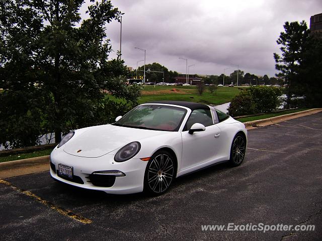 Porsche 911 spotted in Oak Brook, Illinois