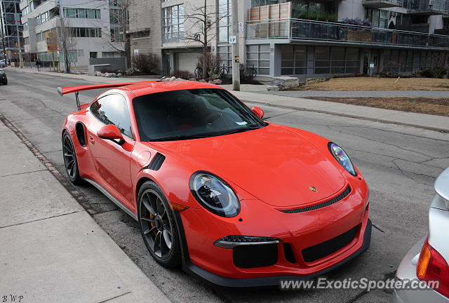 Porsche 911 GT3 spotted in Toronto, Canada