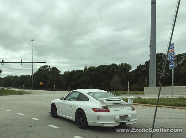Porsche 911 GT3 spotted in Palm B. Gardens, Florida