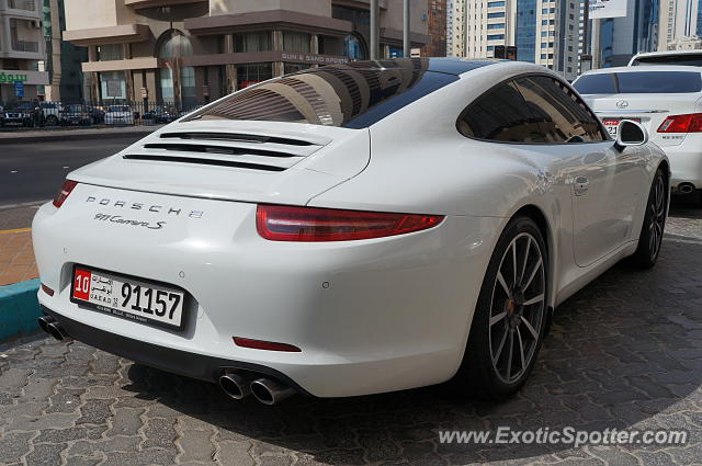 Porsche 911 spotted in Abu Dhabi, United Arab Emirates